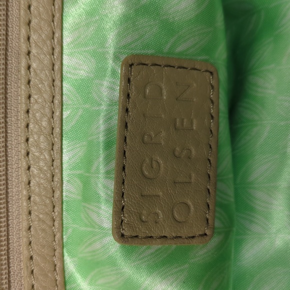 Sigrid Olsen Beige Pebbled LEATHER Shoulder Bag, Spacious - Picture 8 of 16